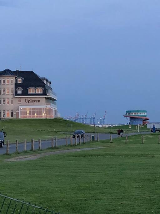 Wohnung "Strandturm" In Wremen Am Deich 외부 사진